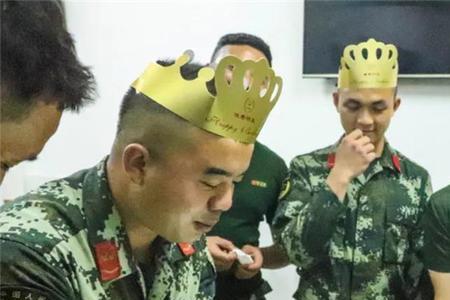 夸夸我的好战友小故事