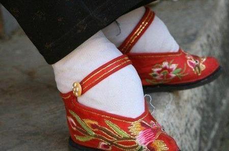 三十年代女人还裹脚吗