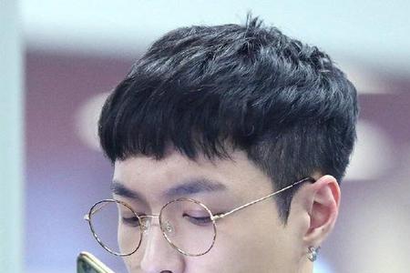 锅盖头染什么颜色好看