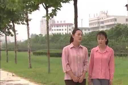 乡里彩虹城里雨的，片尾曲叫什么