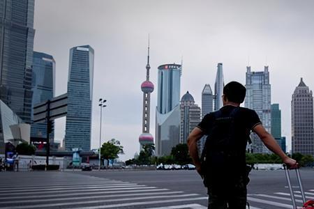 一个穷人做了官会怎么样