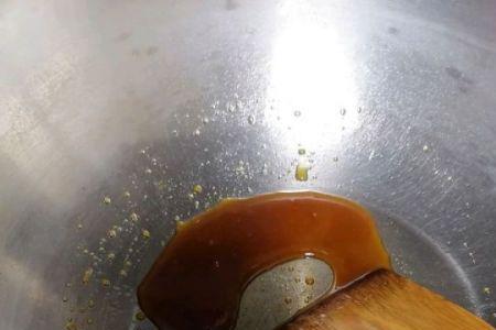 为什么砂糖炒不成焦糖