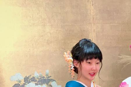 和服怎么穿露出一条胳膊