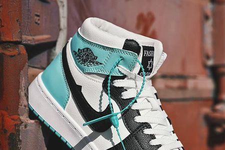 初中生Nike买什么码