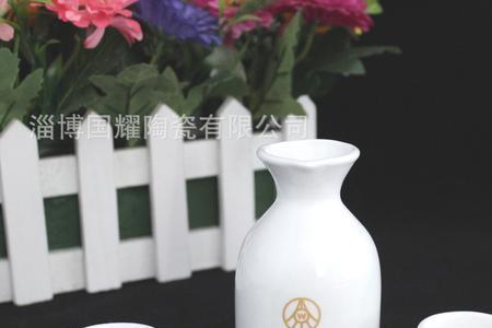 五粮液附赠的酒杯多少ml