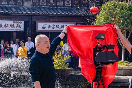 万松柏扮演者为什么换人