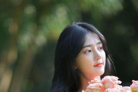 别人说我是纯情的女生，啥意思