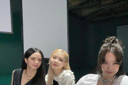 blackpink签约到哪年