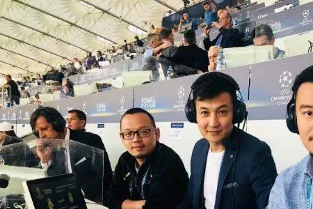 贺炜为什么叫贺诗人