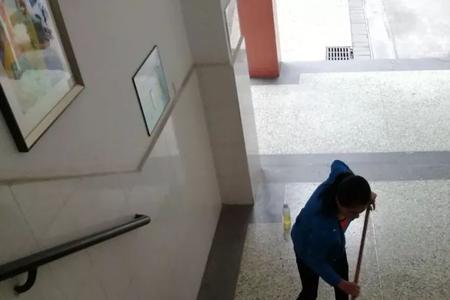 学校保洁员是干什么的，累吗