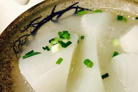 大师的菜筒子骨煨萝卜