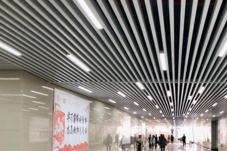 塔山服务区有地下通道吗