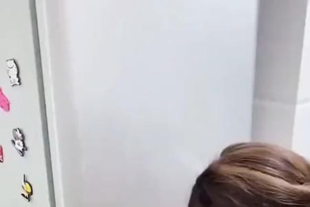冰箱里有东西坏了，怎么除异味