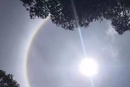 为什么晚上比中午热