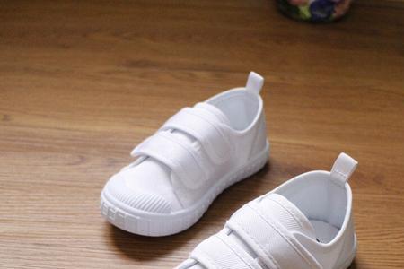幼儿园为什么要白色的鞋子