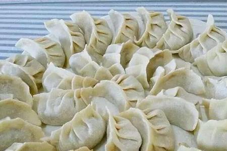 12个香菇肉的饺子多少大卡