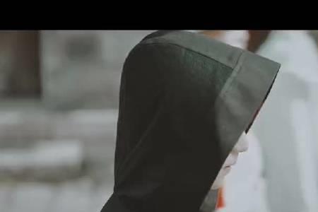 我本桀骜少年臣不信人的意思