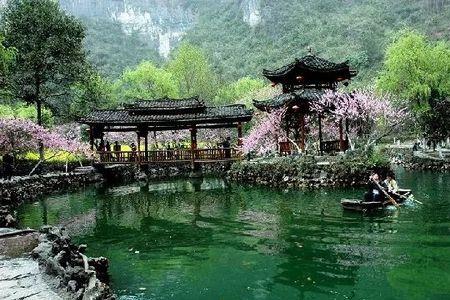 误入桃花源下一句