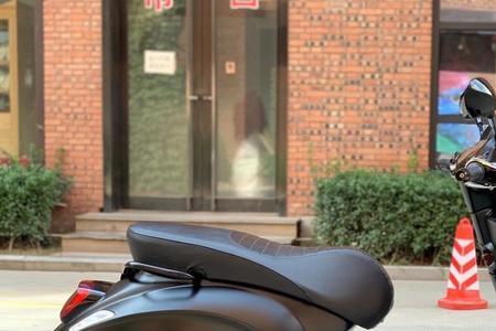 vespa150锁了有红灯亮