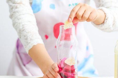 火龙果里面加醋是什么原理