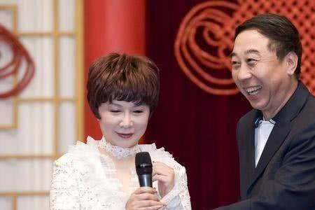 冯巩妻子的照片图