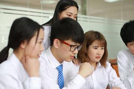 张雪峰谈计算机科学与技术
