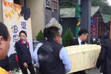20多岁适合参加朋友亲戚的葬礼吗