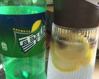 雪碧和可乐能往冰柜里面放吗