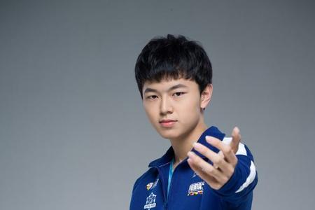 指尖和无畏是队友吗