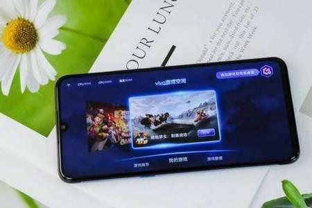 iqoo游戏魔盒小窗怎么调节大小