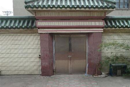 两兄弟一个院开两个院门好不
