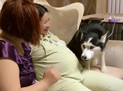 父亲摸女儿的肚子正常吗