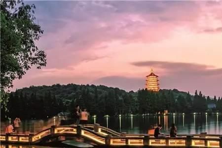 什么对西湖，什么对书山