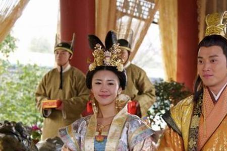 爱妃何在下一句