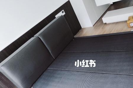 喜临门餐桌有标志吗