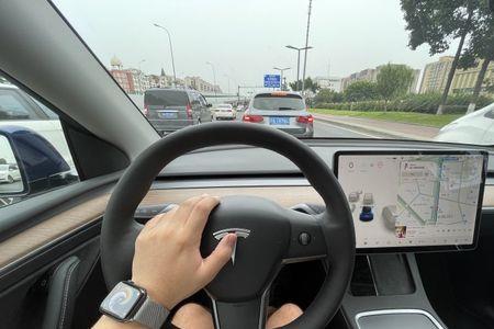 特斯拉坐在车内可以熄火吗