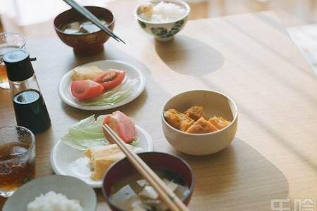 搬新家要去新房子吃早饭吗