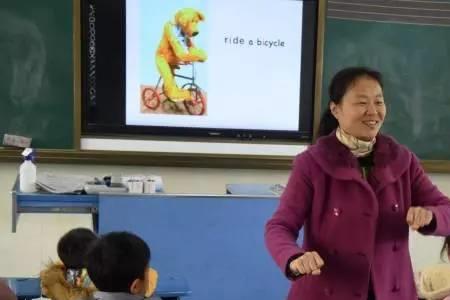 小学英语教师如何提高班级成绩