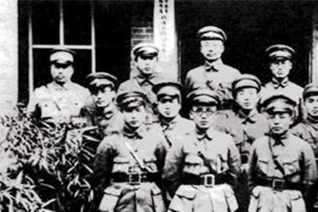 铁军师师长陈海涛扮演者是谁