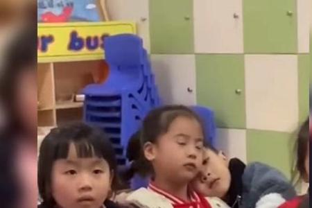 为什么小女孩比小男孩厉害