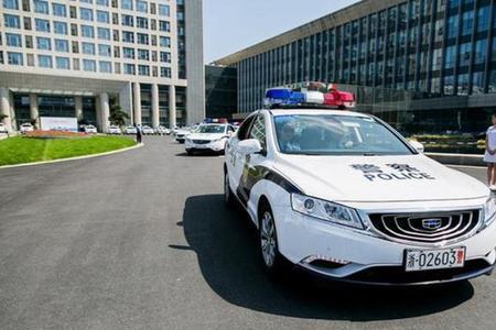 警车为什么都是手动挡