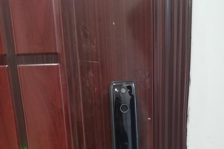 电梯外门关了内门关不了