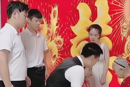 男儿膝下有黄金下一句搞笑