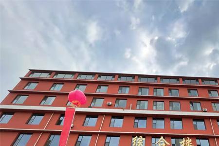 济南新特技工学校有补贴吗