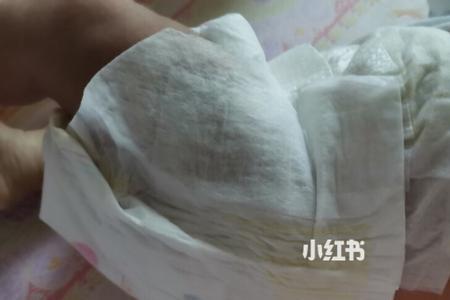 尿不湿没漏尿但是衣服是湿的