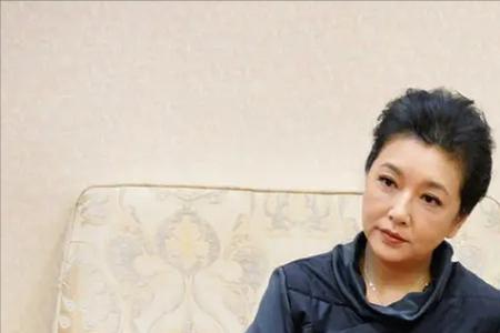 田小洁和江珊差几岁