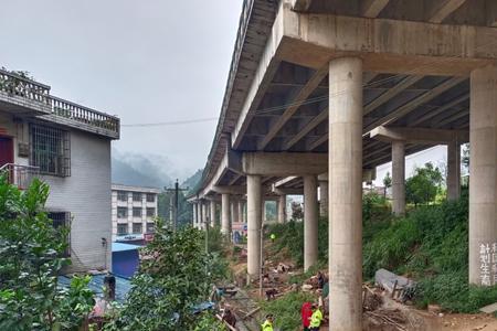 高速公路桥下多少米不能居住
