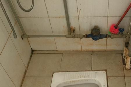 学校厕所卫生脏乱差可以投诉吗