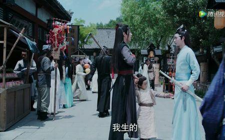 魏婴为蓝湛挡剑受伤