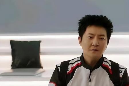 追爱家族肖楠开的车是什么车